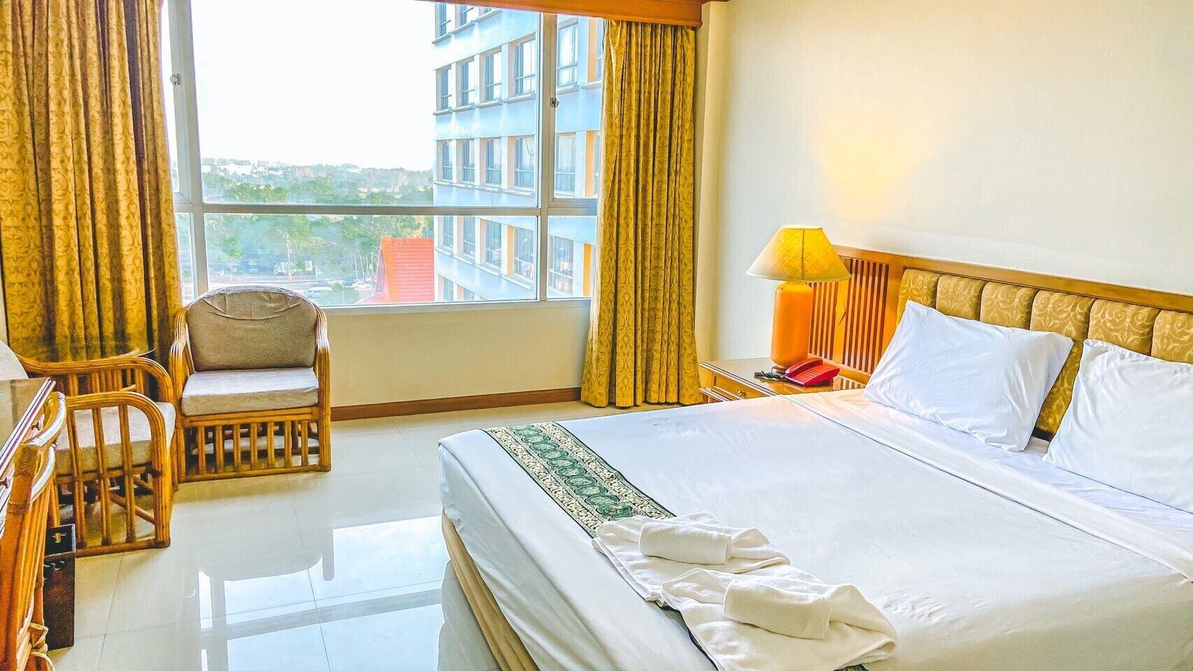 K Park Grand Hotel Sha Plus Certified Surat Thani Exterior photo