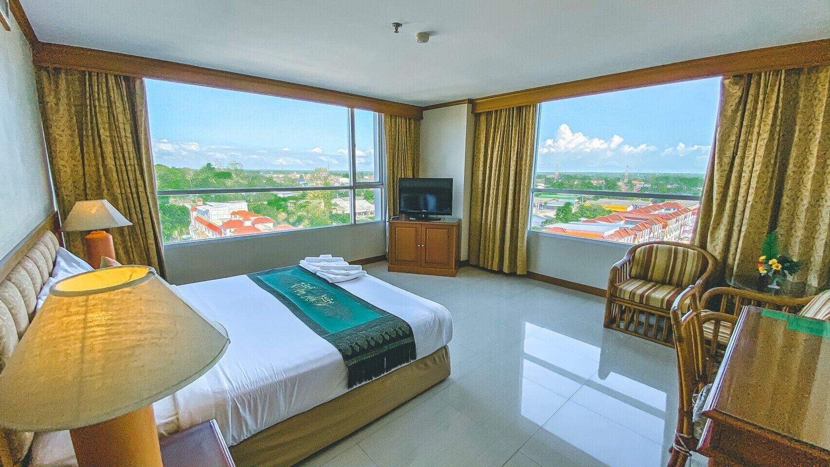 K Park Grand Hotel Sha Plus Certified Surat Thani Exterior photo